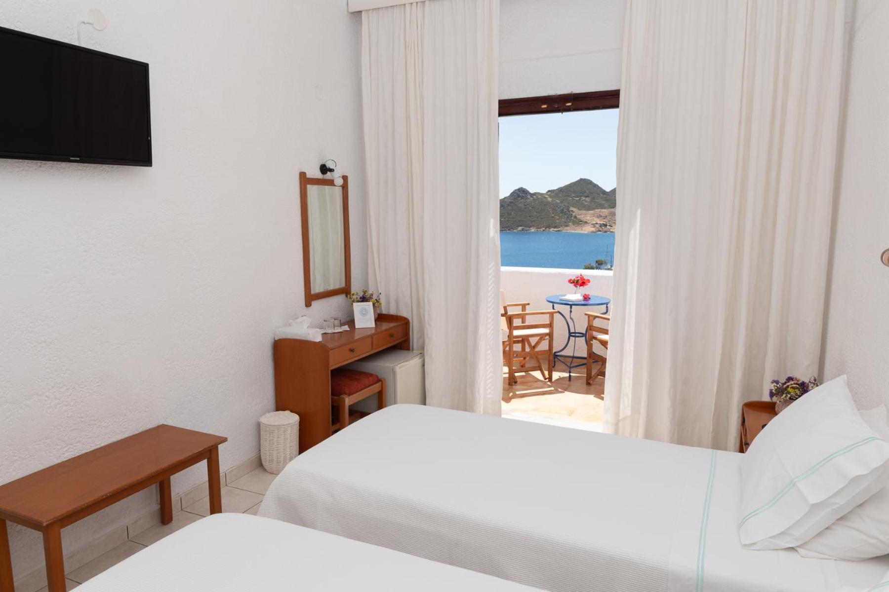 Golden Sun Hotel Patmos Exteriör bild